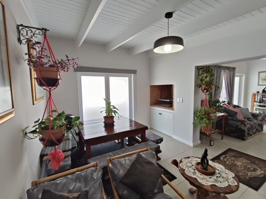 3 Bedroom Property for Sale in Jacobsbaai Western Cape